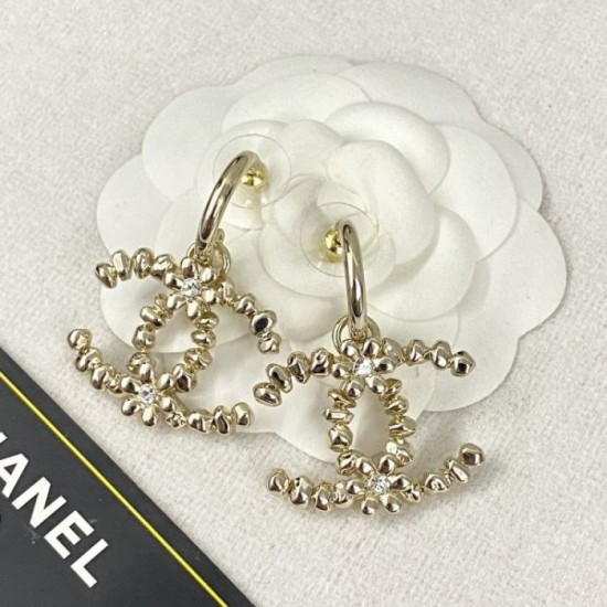 2023FW earrings CHANEL Chanel This fall's must-have item 2023FW earrings CHANEL Chanel This fall's must-have item
