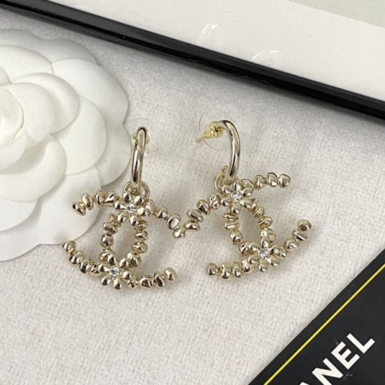 2023FW earrings CHANEL Chanel This fall's must-have item 2023FW earrings CHANEL Chanel This fall's must-have item