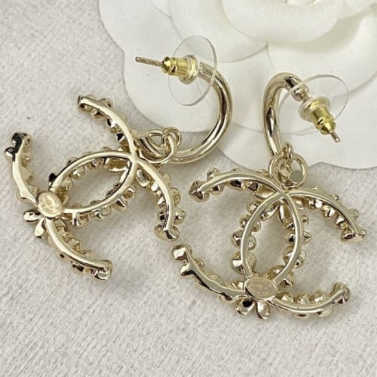 2023FW earrings CHANEL Chanel This fall's must-have item 2023FW earrings CHANEL Chanel This fall's must-have item