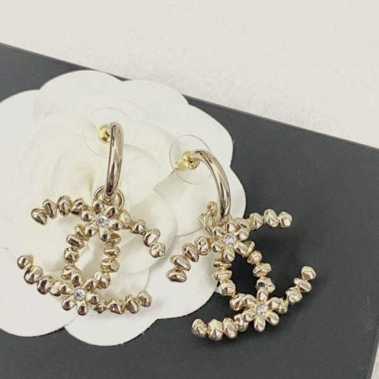 2023FW earrings CHANEL Chanel This fall's must-have item 2023FW earrings CHANEL Chanel This fall's must-have item