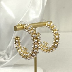 2023FW earrings CHANEL CHANEL Active during the change of seasons