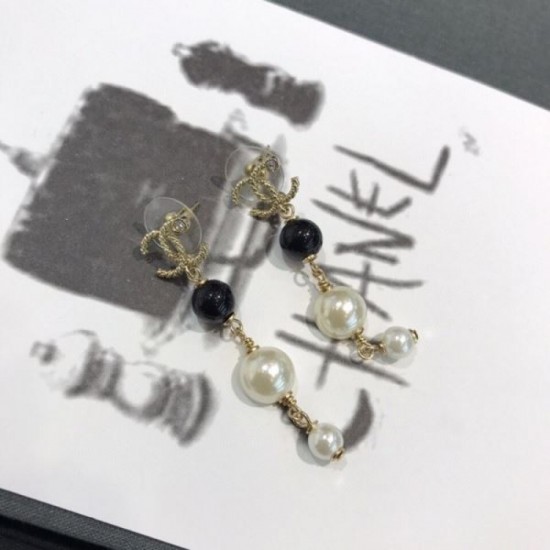 2023FW Earrings CHANEL Chanel A rush of fans aiming for new fall items 2023FW Earrings CHANEL Chanel A rush of fans aiming for new fall items