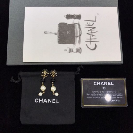 2023FW Earrings CHANEL Chanel A rush of fans aiming for new fall items 2023FW Earrings CHANEL Chanel A rush of fans aiming for new fall items