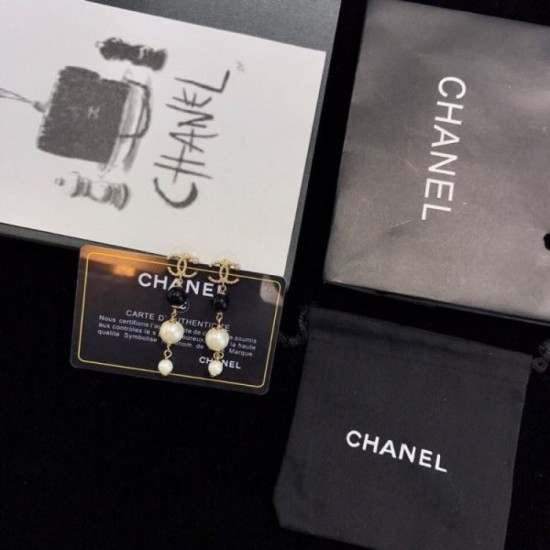 2023FW Earrings CHANEL Chanel A rush of fans aiming for new fall items 2023FW Earrings CHANEL Chanel A rush of fans aiming for new fall items