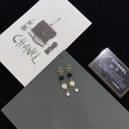 2023FW Earrings CHANEL Chanel A rush of fans aiming for new fall items 2023FW Earrings CHANEL Chanel A rush of fans aiming for new fall items