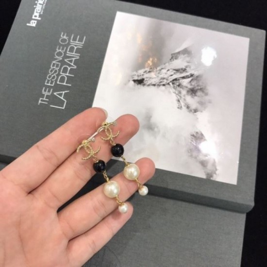 2023FW Earrings CHANEL Chanel A rush of fans aiming for new fall items 2023FW Earrings CHANEL Chanel A rush of fans aiming for new fall items