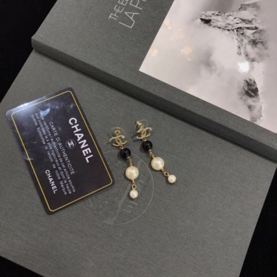 2023FW Earrings CHANEL Chanel A rush of fans aiming for new fall items 2023FW Earrings CHANEL Chanel A rush of fans aiming for new fall items
