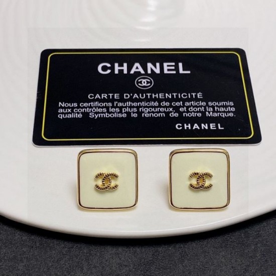 2023FW Earrings CHANEL Only one item available! VIP customer sale 2023FW Earrings CHANEL Only one item available! VIP customer sale