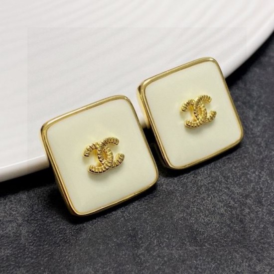 2023FW Earrings CHANEL Only one item available! VIP customer sale 2023FW Earrings CHANEL Only one item available! VIP customer sale