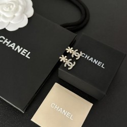 2023FW Earrings CHANEL Recommended item for daily use