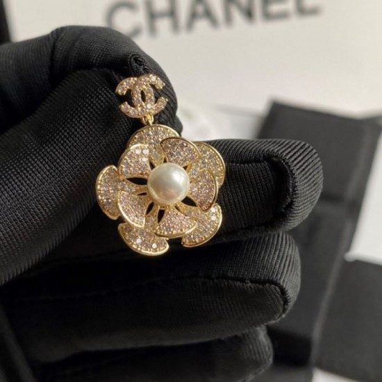 CHANEL 2023FW earrings with a retro atmosphere CHANEL 2023FW earrings with a retro atmosphere