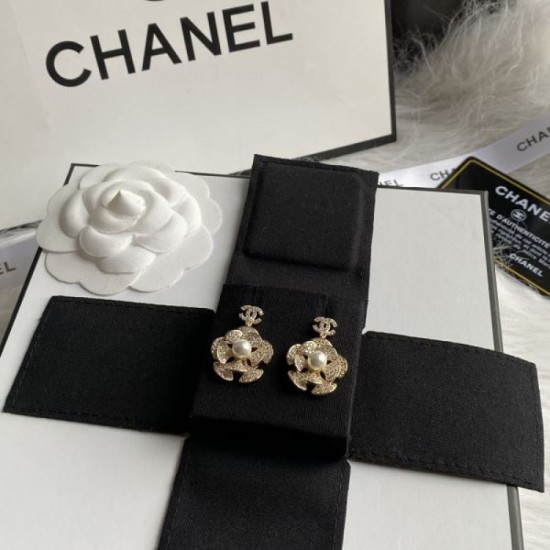 CHANEL 2023FW earrings with a retro atmosphere CHANEL 2023FW earrings with a retro atmosphere