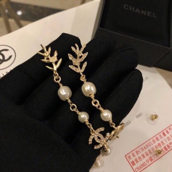 CHANEL CHANEL All you need is this! 2023FW earrings CHANEL CHANEL All you need is this! 2023FW earrings