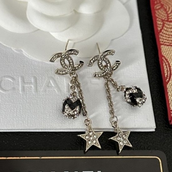 CHANEL CHANEL Fashionable people love it! 2023FW earrings CHANEL CHANEL Fashionable people love it! 2023FW earrings