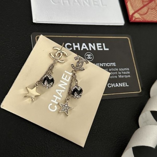 CHANEL CHANEL Fashionable people love it! 2023FW earrings CHANEL CHANEL Fashionable people love it! 2023FW earrings