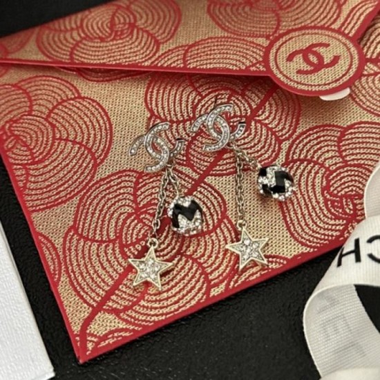 CHANEL CHANEL Fashionable people love it! 2023FW earrings CHANEL CHANEL Fashionable people love it! 2023FW earrings