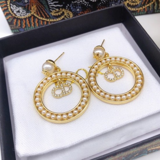 2023SS earrings popular sale 100% new DIOR Dior 2023SS earrings popular sale 100% new DIOR Dior