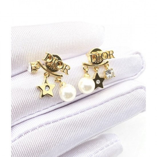 2023SS Earrings Continue to be featured in spring and summer DIOR Dior 2023SS Earrings Continue to be featured in spring and summer DIOR Dior