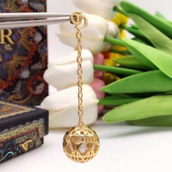 2023SS Earrings Super popular beauty products on sale DIOR Dior 2023SS Earrings Super popular beauty products on sale DIOR Dior