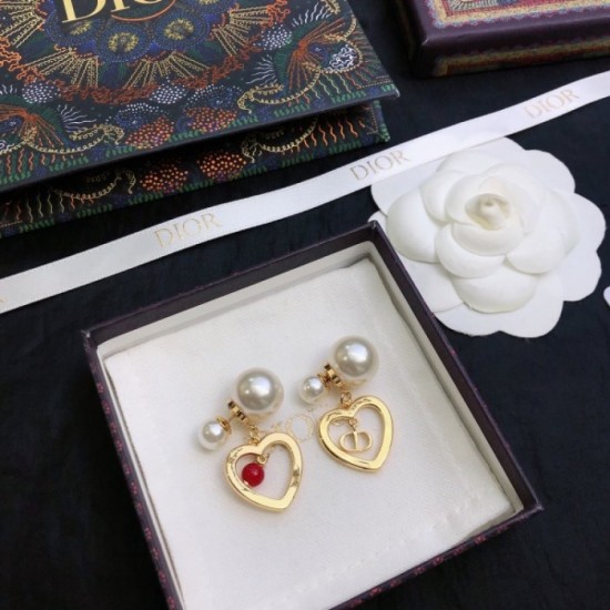 DIOR Dior Earrings 2023SS All you have to do is hold this down! DIOR Dior Earrings 2023SS All you have to do is hold this down!