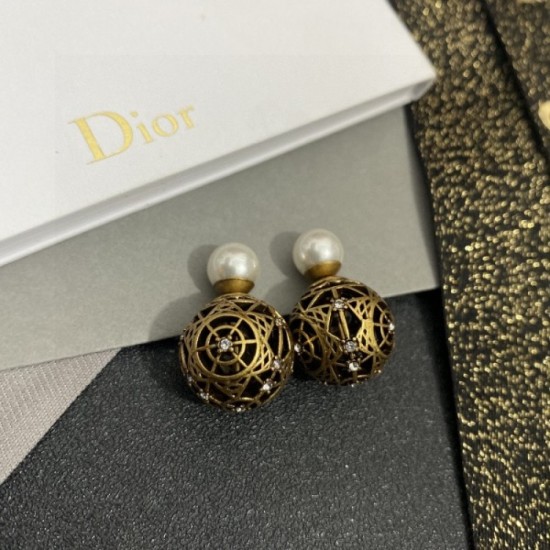 DIOR Dior Earrings 2023SS The cutting edge of fashion! DIOR Dior Earrings 2023SS The cutting edge of fashion!