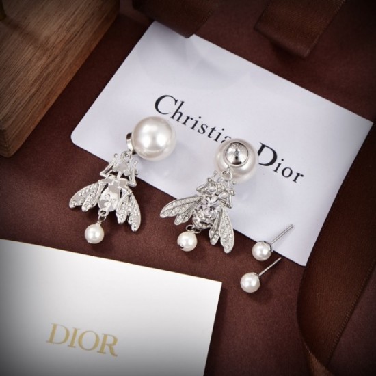 DIOR Dior Earrings 2023SS Aiming for fashionable seniors DIOR Dior Earrings 2023SS Aiming for fashionable seniors