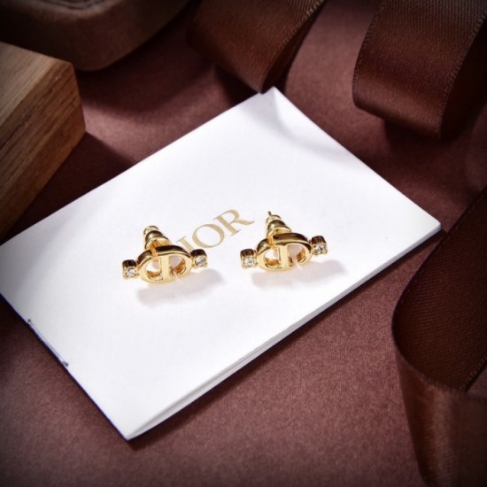 DIOR Dior earrings 2023SS overseas fashion new DIOR Dior earrings 2023SS overseas fashion new