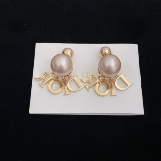 2023FW Earrings DIOR Dior Popular new items that are definitely recommended 2023FW Earrings DIOR Dior Popular new items that are definitely recommended