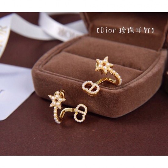 2023FW Earrings DIOR Dior Charming style 2023FW Earrings DIOR Dior Charming style