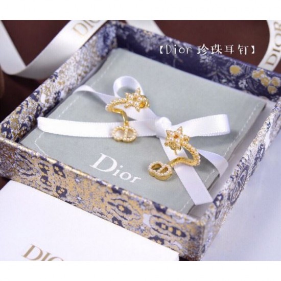 2023FW Earrings DIOR Dior Charming style 2023FW Earrings DIOR Dior Charming style