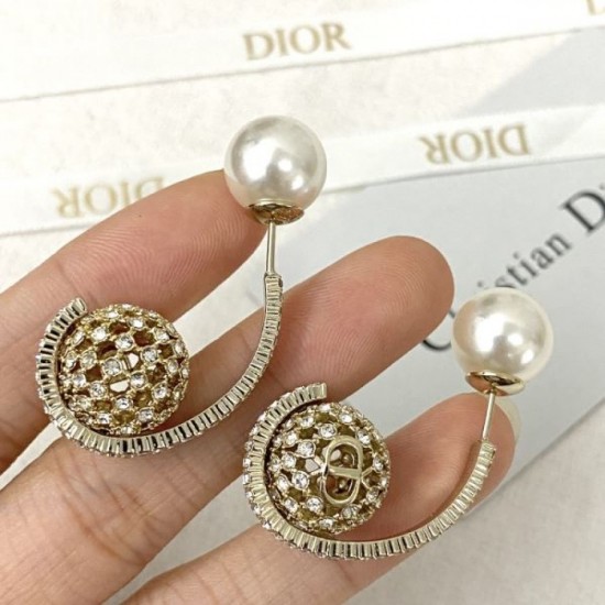 2023FW earrings DIOR Dior essential items for autumn 2023FW earrings DIOR Dior essential items for autumn