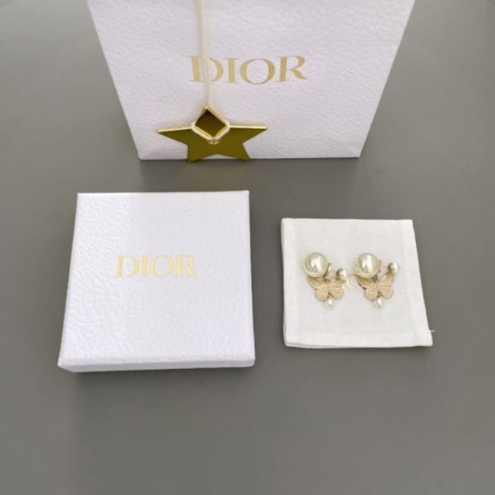 DIOR Now in stock 2023FW earrings DIOR Now in stock 2023FW earrings