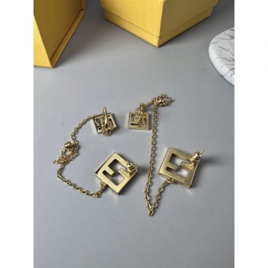 2023FW Earrings FENDI FENDI Popularity Domestic Sold Out Limited Quantity 2023FW Earrings FENDI FENDI Popularity Domestic Sold Out Limited Quantity