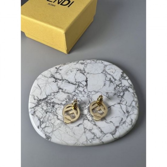 2023FW earrings FENDI The perfect color for early autumn 2023FW earrings FENDI The perfect color for early autumn