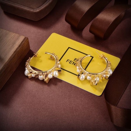 2023FW earrings FENDI Get the latest sale price 2023FW earrings FENDI Get the latest sale price