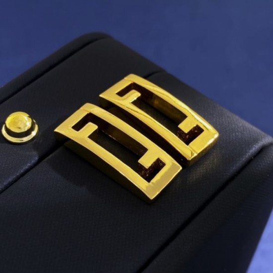FENDI Popular big seller! 2023FW earrings FENDI Popular big seller! 2023FW earrings