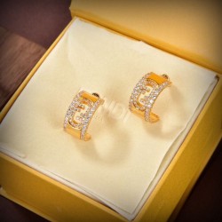FENDI 2023FW earrings that will definitely be popular this winter