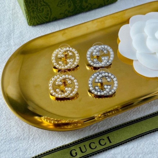 GUCCI Gucci which is usable without asking 2023SS earrings scene GUCCI Gucci which is usable without asking 2023SS earrings scene
