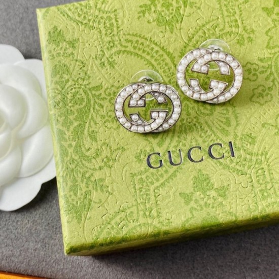 GUCCI Gucci which is usable without asking 2023SS earrings scene GUCCI Gucci which is usable without asking 2023SS earrings scene