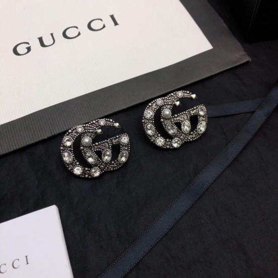 2023SS earrings very easy to incorporate GUCCI Gucci 2023SS earrings very easy to incorporate GUCCI Gucci