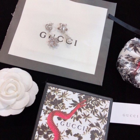 GUCCI Gucci Earrings 2023SS For an elegant casual outfit GUCCI Gucci Earrings 2023SS For an elegant casual outfit