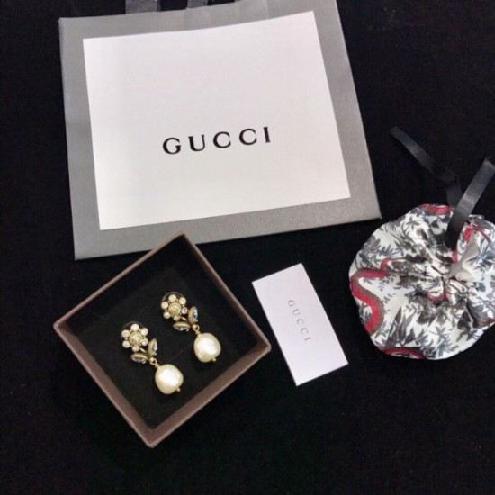 2023FW Earrings GUCCI Gucci Featured tops this fall/winter 2023FW Earrings GUCCI Gucci Featured tops this fall/winter