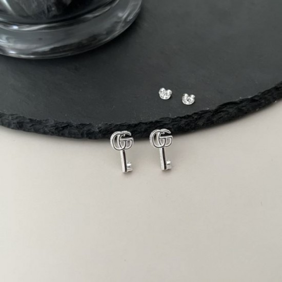 GUCCI Gucci Explosively popular winter 2023FW earrings GUCCI Gucci Explosively popular winter 2023FW earrings