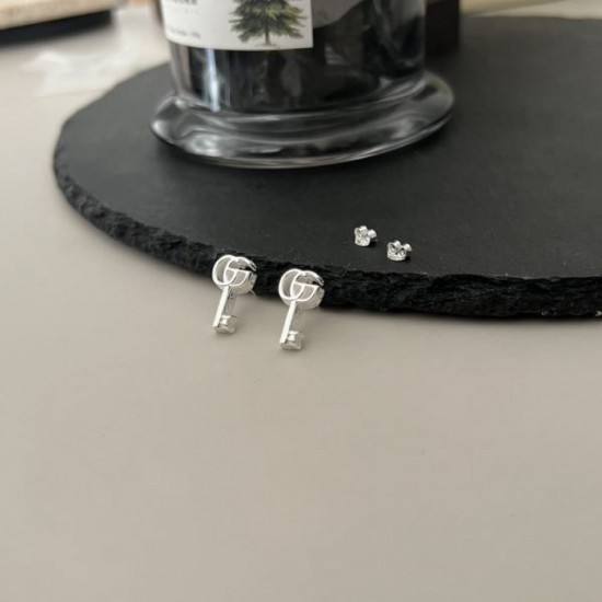 GUCCI Gucci Explosively popular winter 2023FW earrings GUCCI Gucci Explosively popular winter 2023FW earrings
