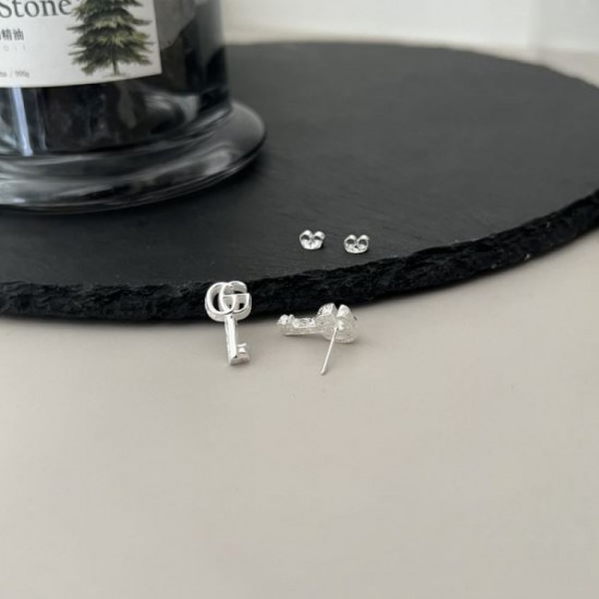 GUCCI Gucci Explosively popular winter 2023FW earrings GUCCI Gucci Explosively popular winter 2023FW earrings