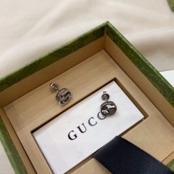 GUCCI Gucci 2023FW earrings that are active regardless of the season