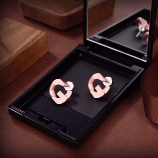 GIVENCHY The strongest item for winter 2023FW earrings GIVENCHY The strongest item for winter 2023FW earrings