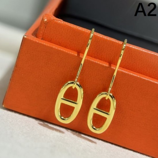 HERMES Check out the trends of the season 2023FW earrings HERMES Check out the trends of the season 2023FW earrings