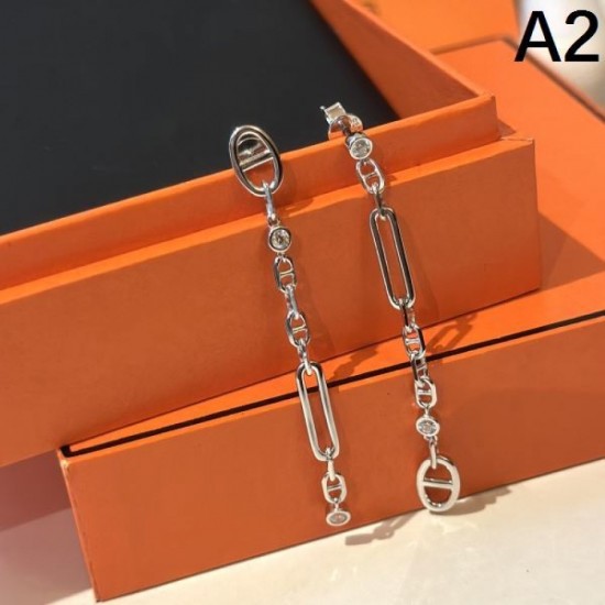 HERMES New 2023FW earrings following the previous season HERMES New 2023FW earrings following the previous season