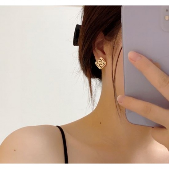 2023FW Earrings LOEWE Latest ☆ Very popular ☆ Hot topic 2023FW Earrings LOEWE Latest ☆ Very popular ☆ Hot topic